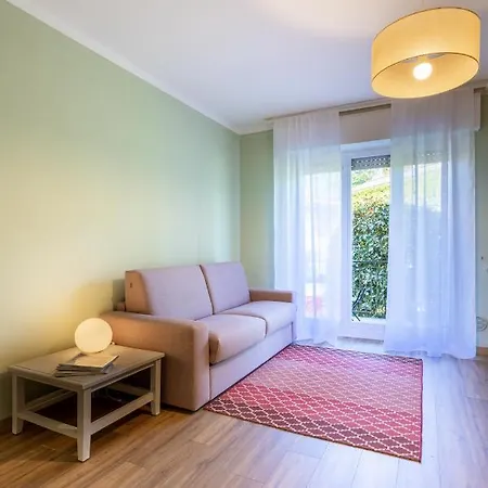 Lake And Bike Apartman Arona